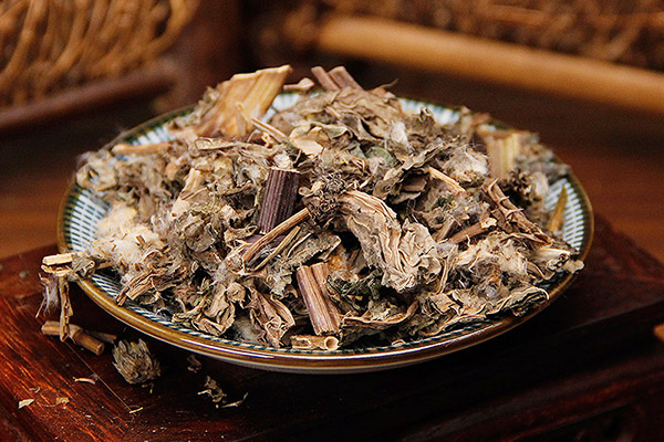 别名:将军草,牛口刺,马刺草,马蓟,虎蓟,刺蓟,山牛蒡,鸡项草,大刺儿菜